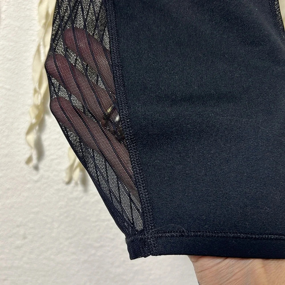 Good American NWT Black Pintuck Mesh Capri Legging Size 5 - Picture 4 of 12